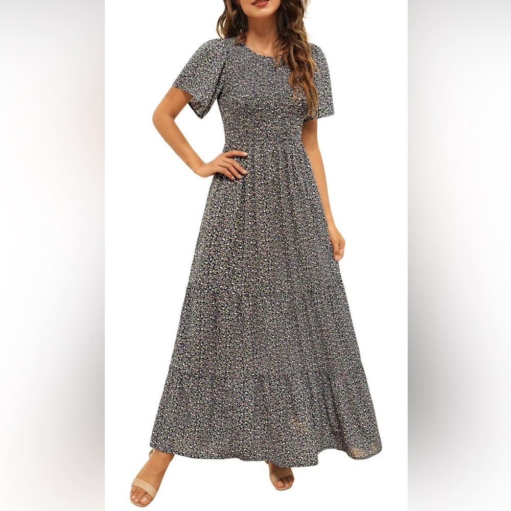 Short Sleeve Smocked Floral Maxi Dress - Size L